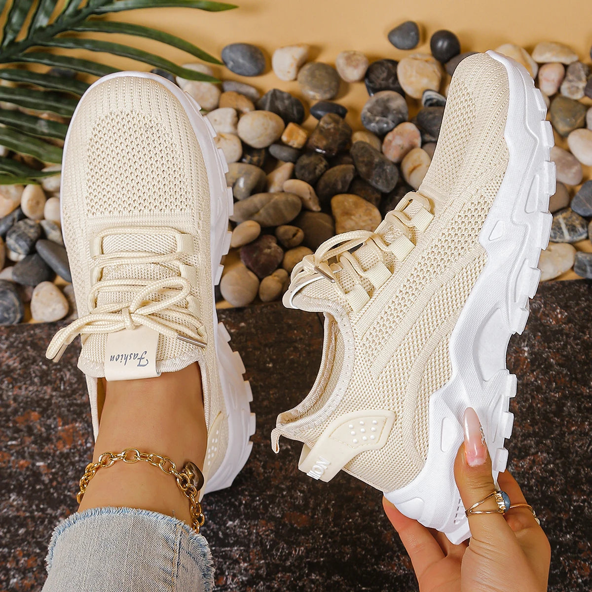 2026 New Women Casual Sports Shoes Breathable Mesh Upper Soft Cushion Sole Lightweight Comfort Versatile Daily Walking Sneakers