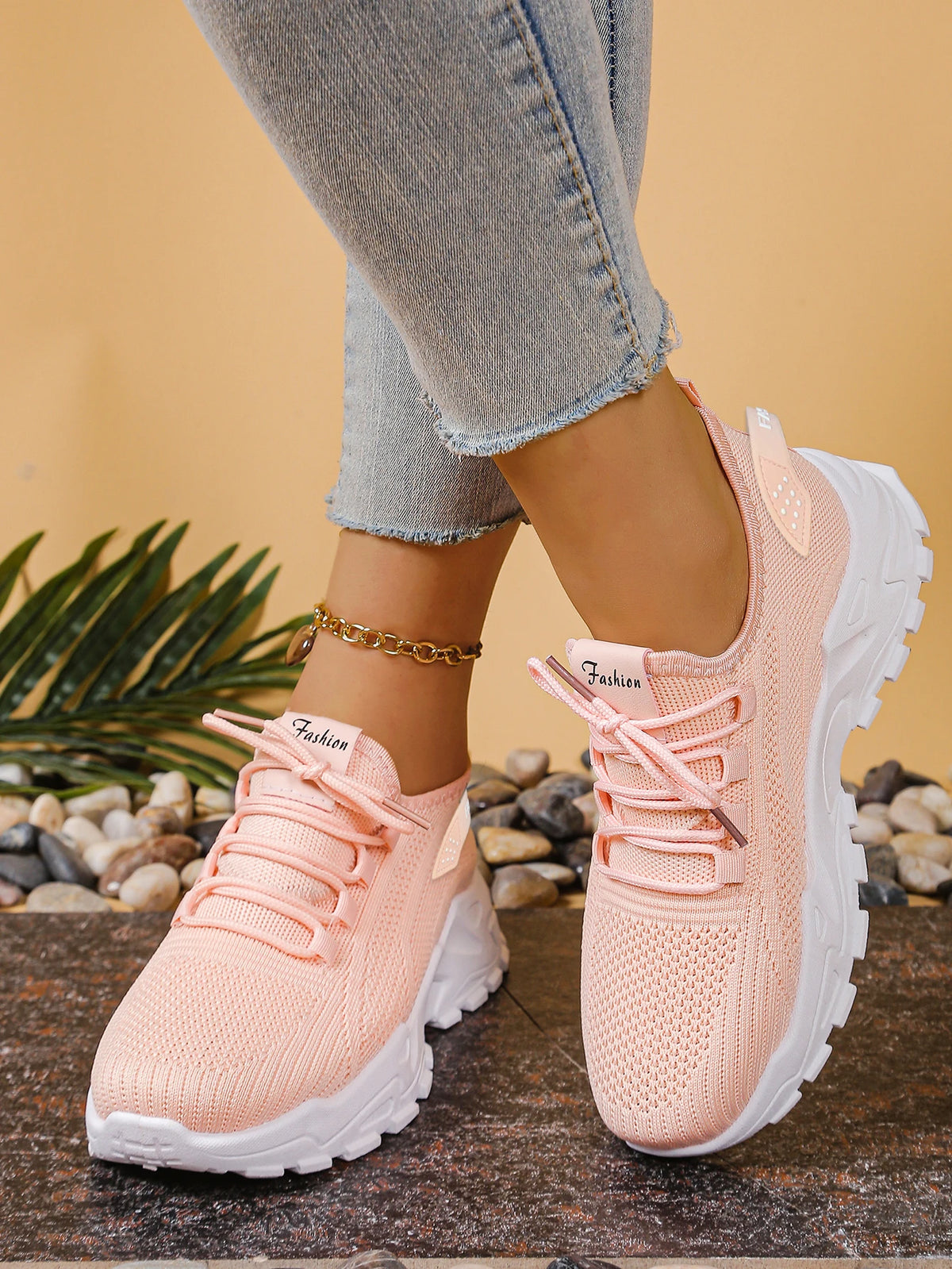 2026 New Women Casual Sports Shoes Breathable Mesh Upper Soft Cushion Sole Lightweight Comfort Versatile Daily Walking Sneakers