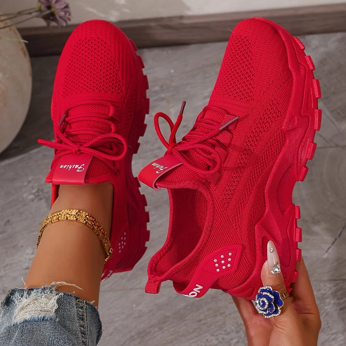 2026 New Women Casual Sports Shoes Breathable Mesh Upper Soft Cushion Sole Lightweight Comfort Versatile Daily Walking Sneakers
